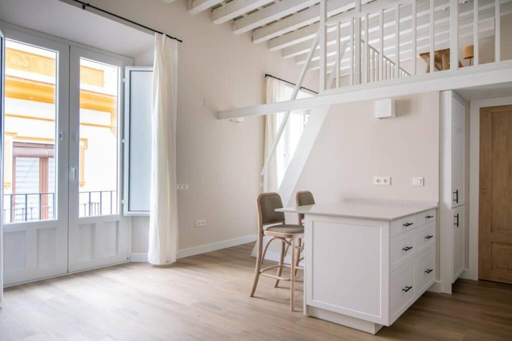 G12 Trendy And Comfy Bright Loft Meters From Bullring And Trianas Bridge, Galera Street Apartment Seville Ngoại thất bức ảnh